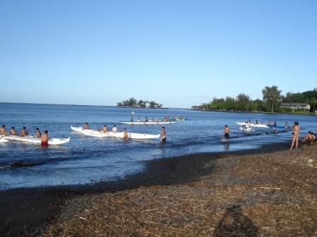 Hilo kids paddling in Hilo Bay